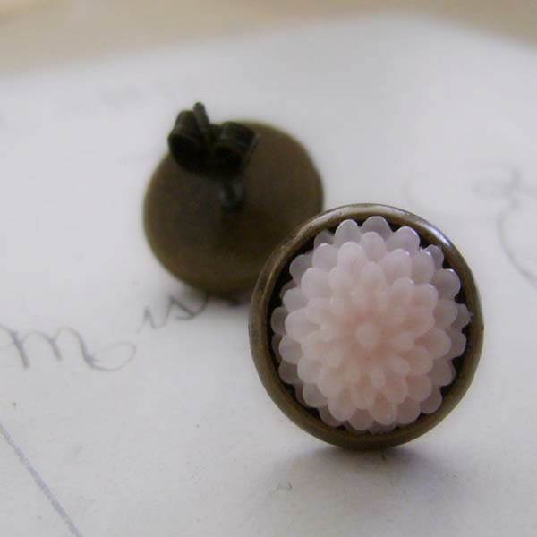 Antiqued Brass Mini Mum Earrings in Palest Pink